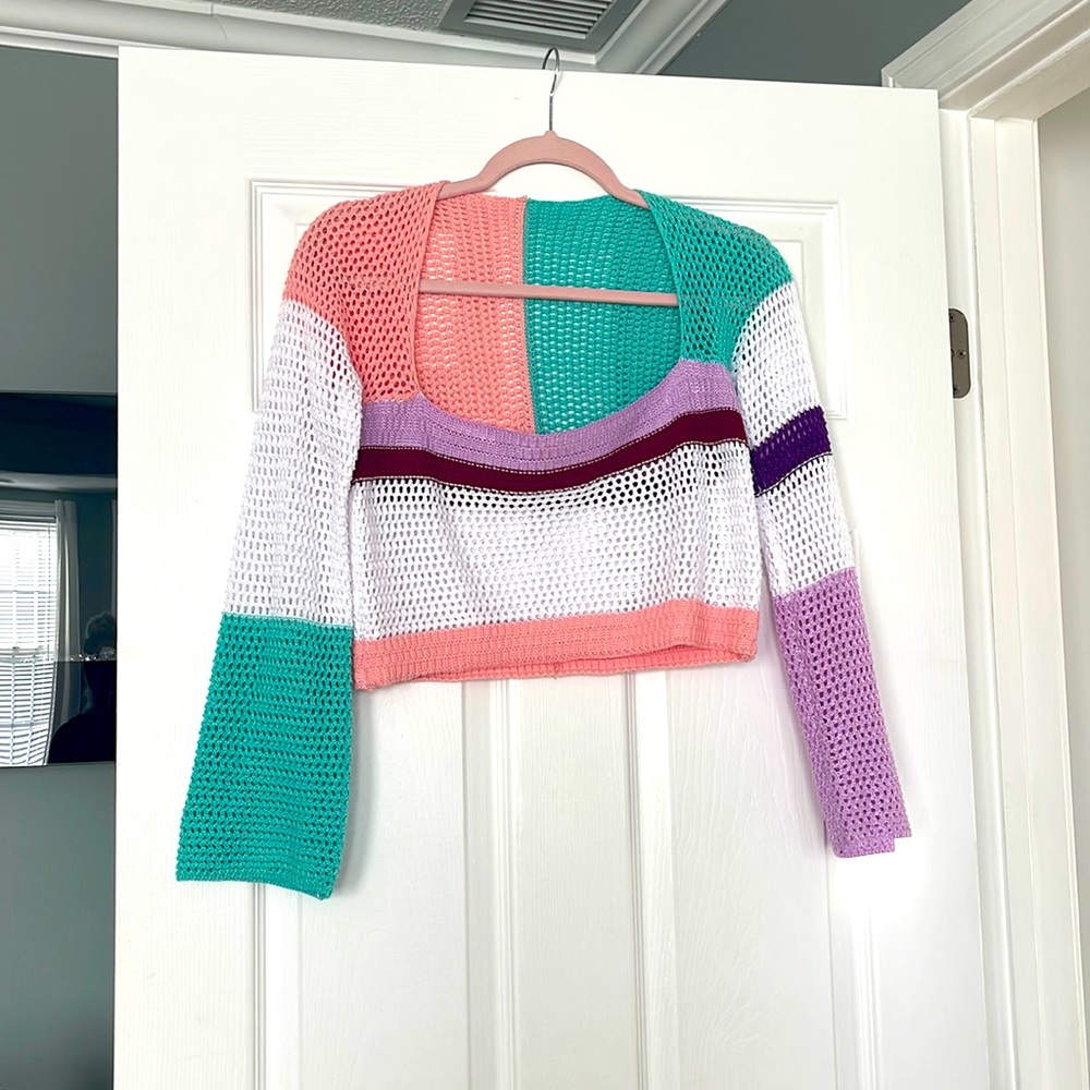 Viral tiktok cropped sweater from Amazon